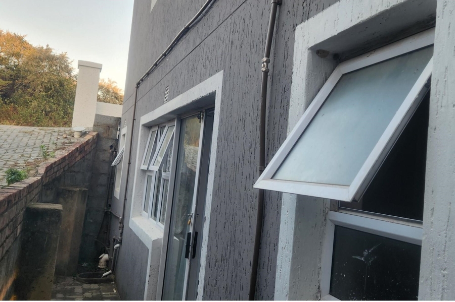 15 Bedroom Property for Sale in Beacon Bay Eastern Cape
